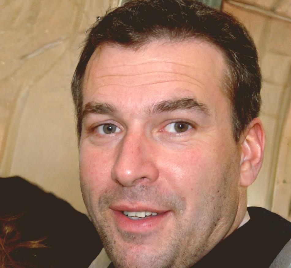 Portrait de Maxime Rousseau, expert en techniques de base et perfectionnement